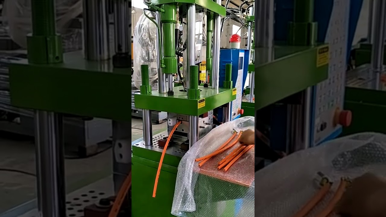 Máy Ép Phun Nhựa PVC 450ST - Sản Xuất Phích Cắm 3 Chân Dẹt Tiêu Chuẩn Úc
