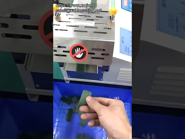 Máy Cắt Băng Keo Dán Móc Vòng Tự Động Có Đục Lỗ