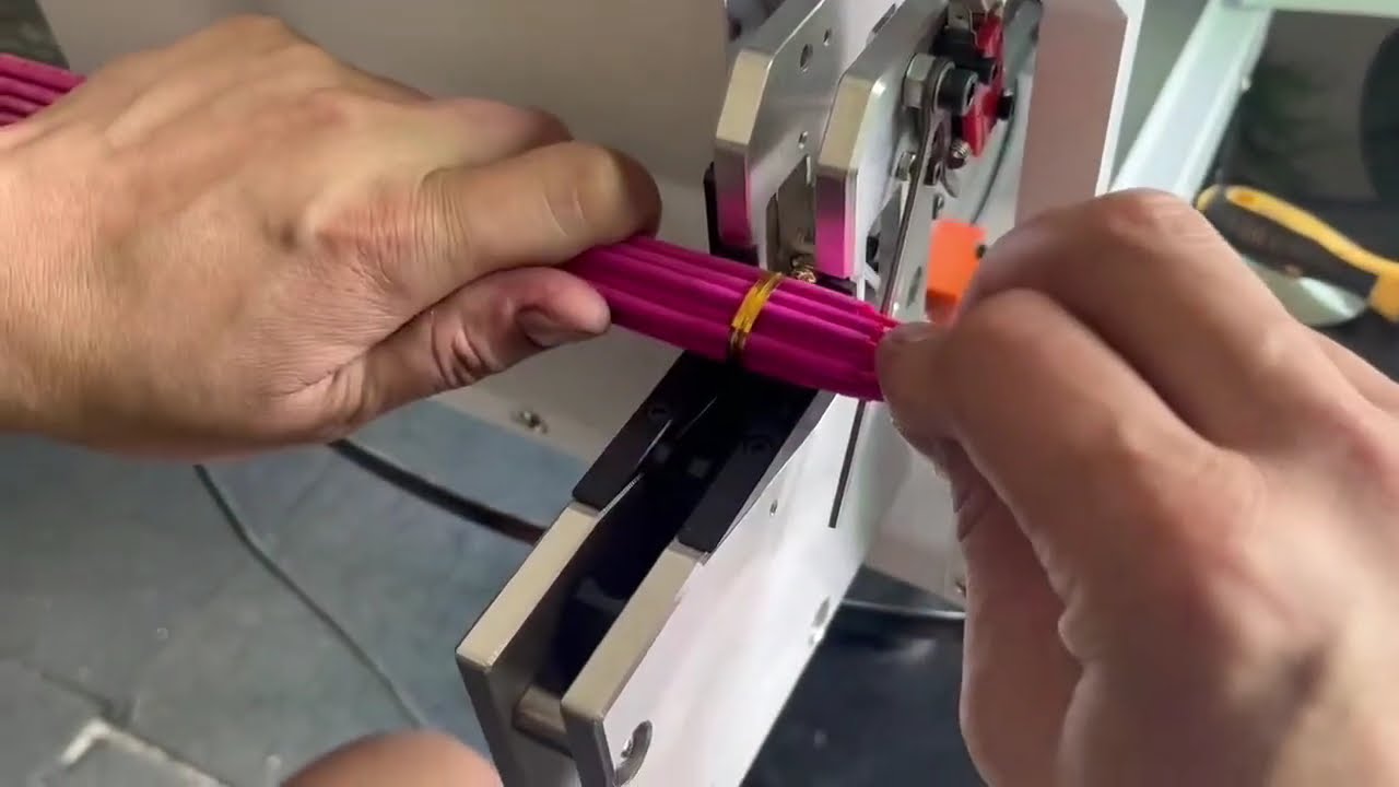 Máy Buộc Dây Bán Tự Động Tùy Chỉnh Cho Dây Cáp Màu – Tối Ưu Hóa Đóng Gói Dây Cáp