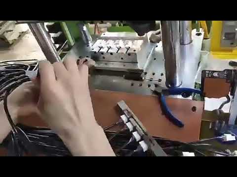 Máy Ép Phun Đầu Ống Benchtop Nhỏ Gọn - Sản Xuất Cáp & Phích Cắm Nhựa