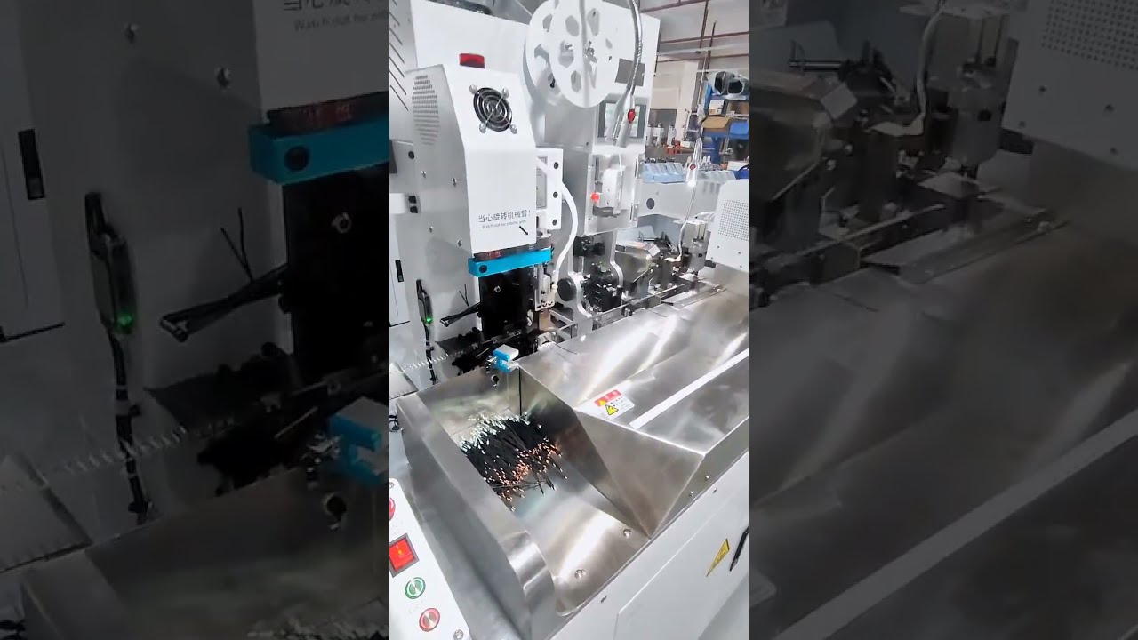 Máy hàn thiếc phích cắm chống mưa và ép đầu cốt siêu nhỏ - Tự động hóa sản xuất hàng loạt nhỏ