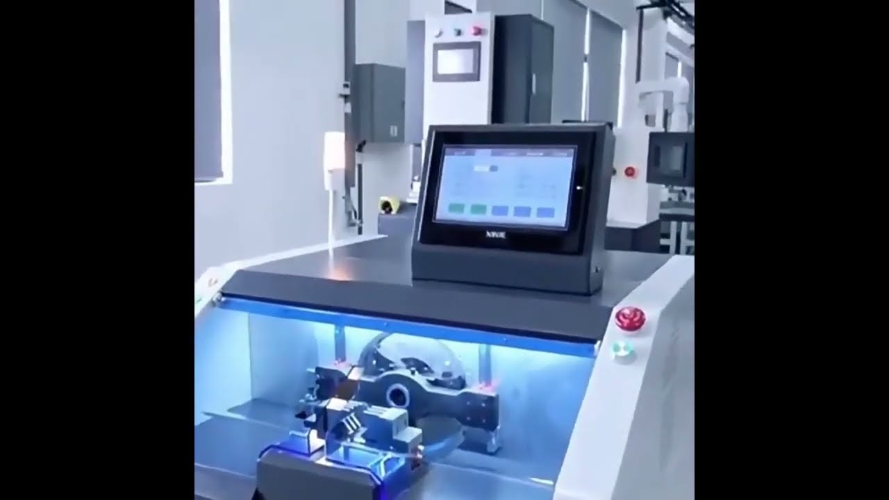 Máy Lật Và Cắt Dải Nhôm Tự Động - Giải Pháp Tách Vỏ Dây Cáp Hiệu Quả