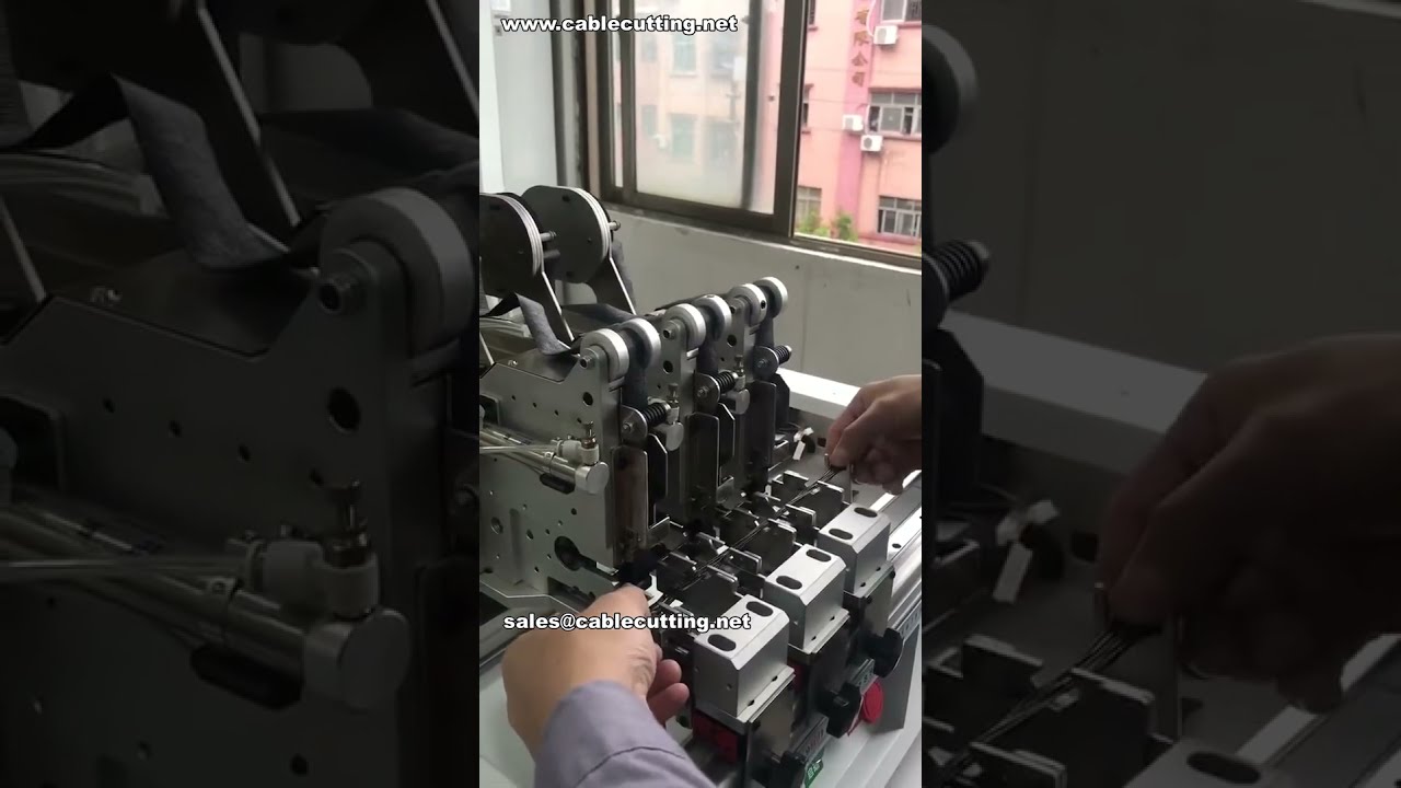 Máy dán băng điểm 3 điểm đồng thời tự động - Khoảng cách 73mm tối thiểu