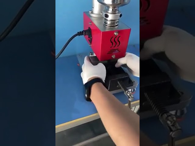Máy Ép Phun Nhựa Mini 20G Thế Hệ Mới | Máy Đùn Nhựa Dọc Để Bàn