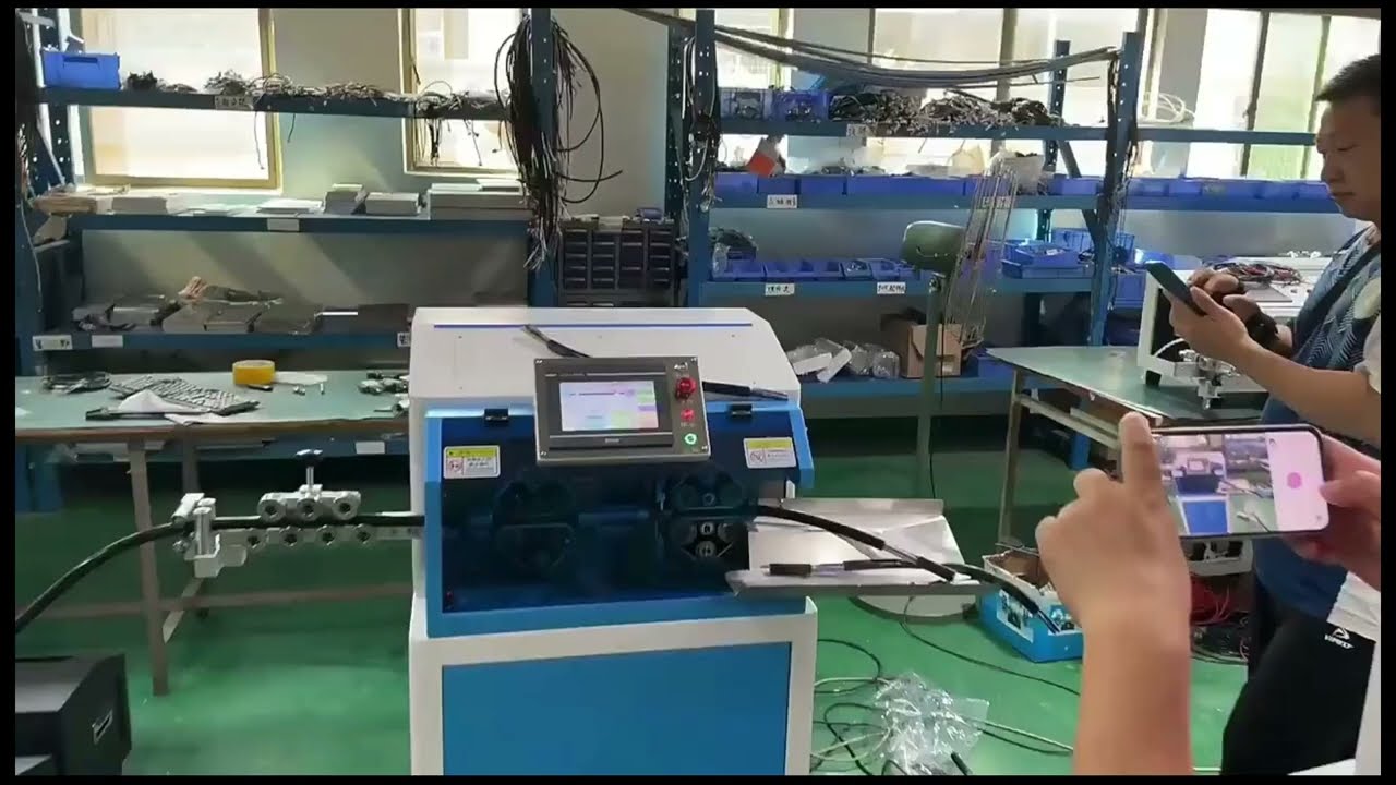 Thiết bị sản xuất cáp máy tính tự động - Máy bóc vỏ dây bọc lớn tốc độ cao